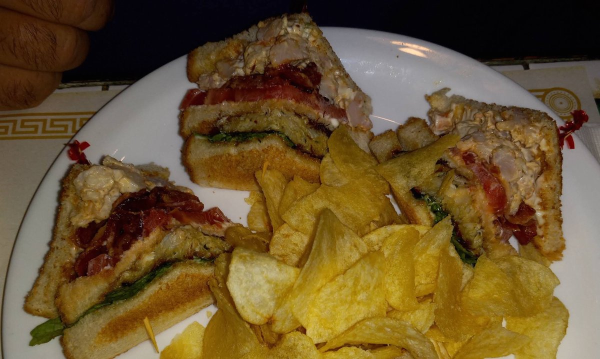 Seafood club at Johnny Dee’s Lounge
